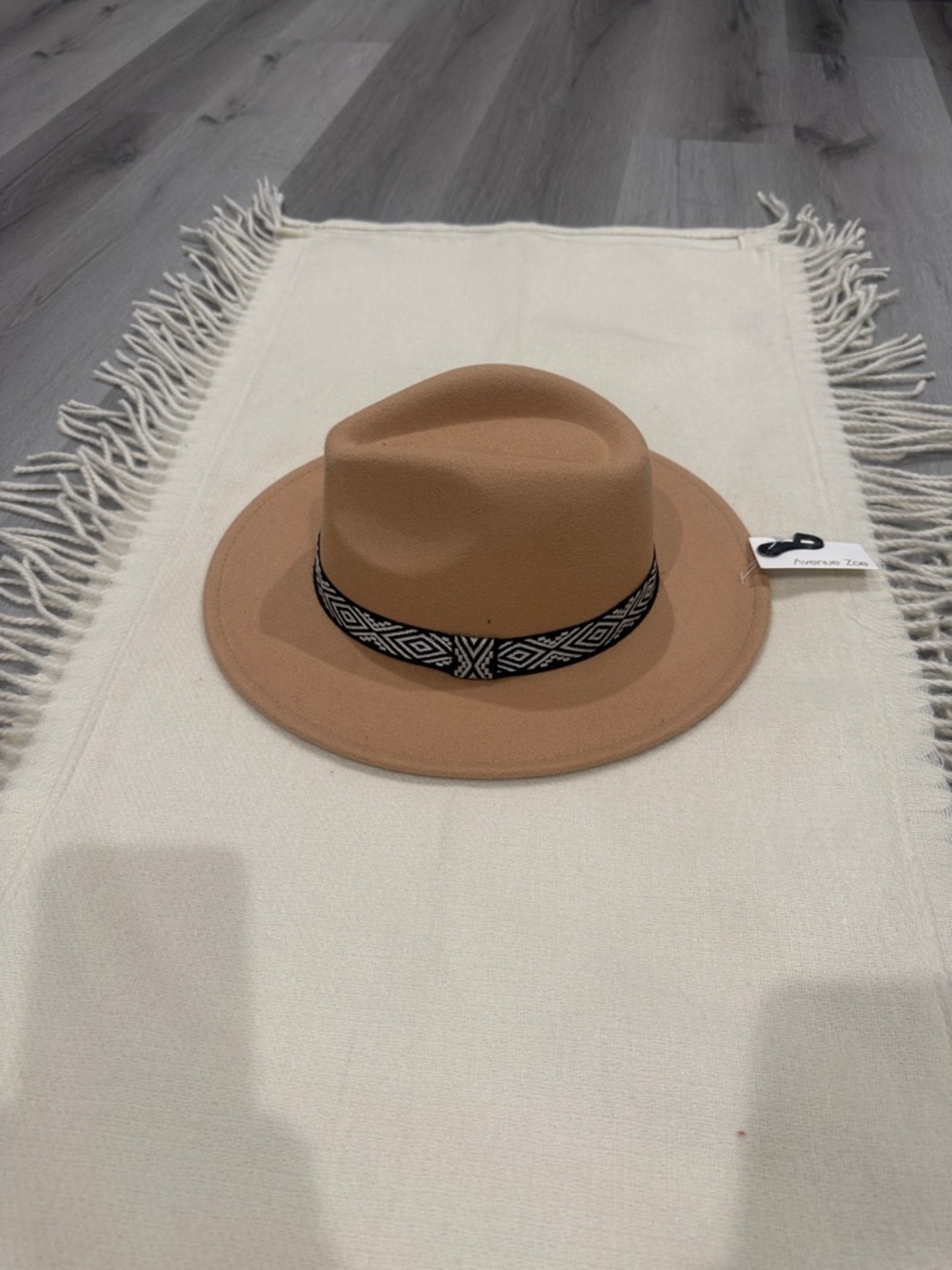 Men's Tan Wide-Brim Fedora with Geometric Band
